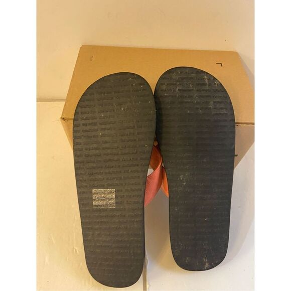 Yellow box flip flops size 11 coral pink strap (minor scuffs) sandals - Picture 4 of 6
